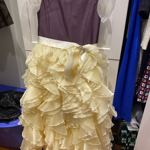 Stunning girls custom made dress size 10 years - Picture 2 of 6